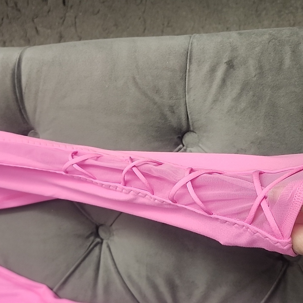 Victoria's Secret Essential Pink Leggings - BRAND NEW WITH TAGS
